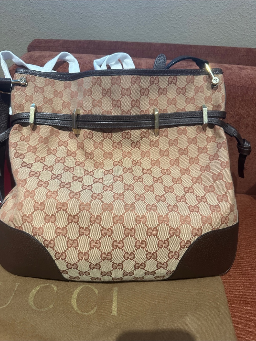 Authentic Gucci Beige & Brown GG Supreme Shoulder Bag with Gold Horsebit - Picture 8 of 16